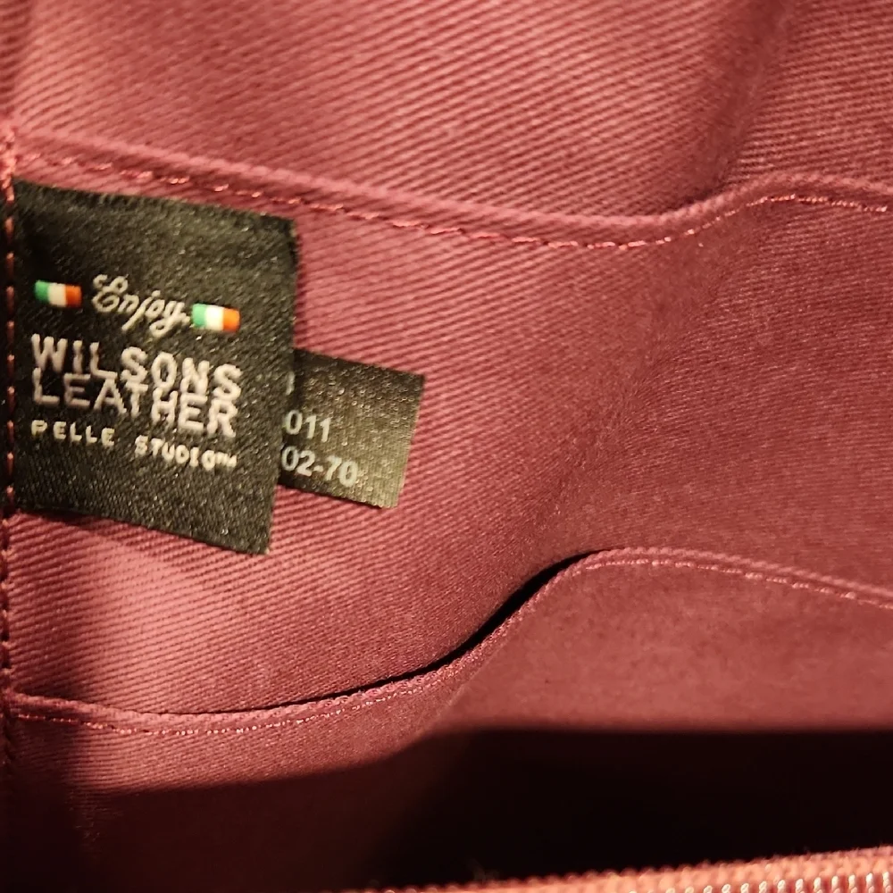 Wilson’s Leather Italian Leather Portfolio Briefcase Burg 17